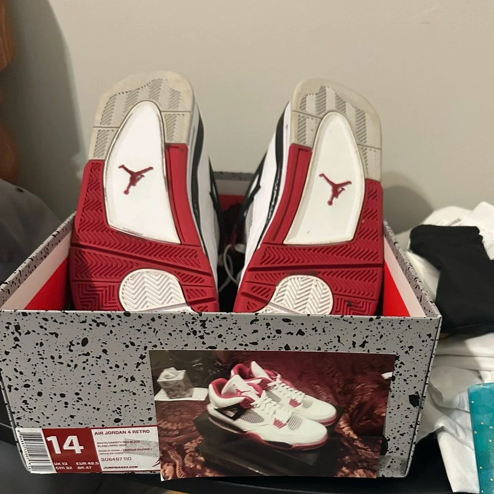 Air Jordan 4 Retro White, black and Red Sneakers - Picture 7 of 8